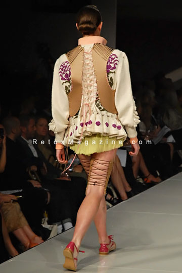 Collection by Yvonne Kwok, GFW 2012, catwalk image16