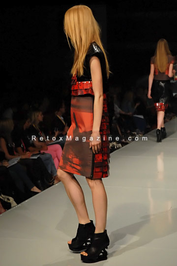 Collection by Zhu Liyuanzi, GFW 2012, catwalk image12