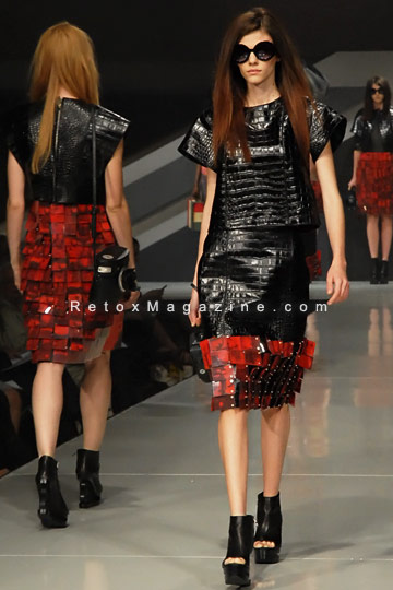 Collection by Zhu Liyuanzi, GFW 2012, catwalk image14