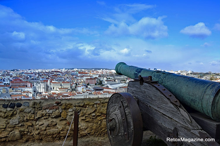 São Jorge Castle on top of a massive hill in Lisbon