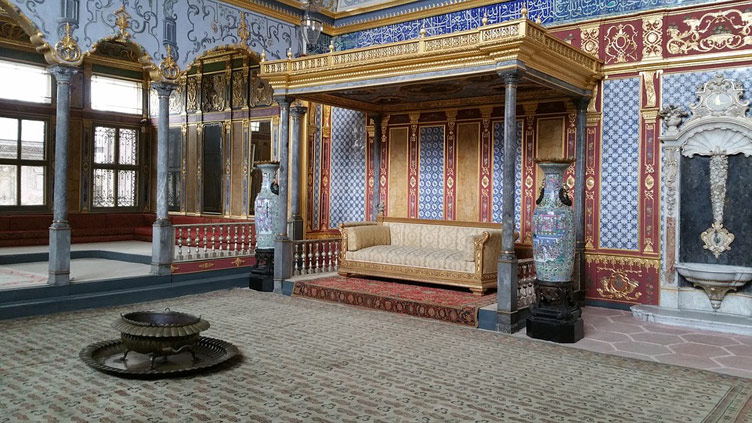 An example of the magnificent Ottoman-style interior decor in Istanbul's Topkapi Palace complex in Turkey